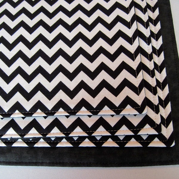 Black and White Chevron Placemats Set of 4 or 6 Reversible Zig Zag Black Chevron Placemats Black Placemats Black and White Kitchen Decor