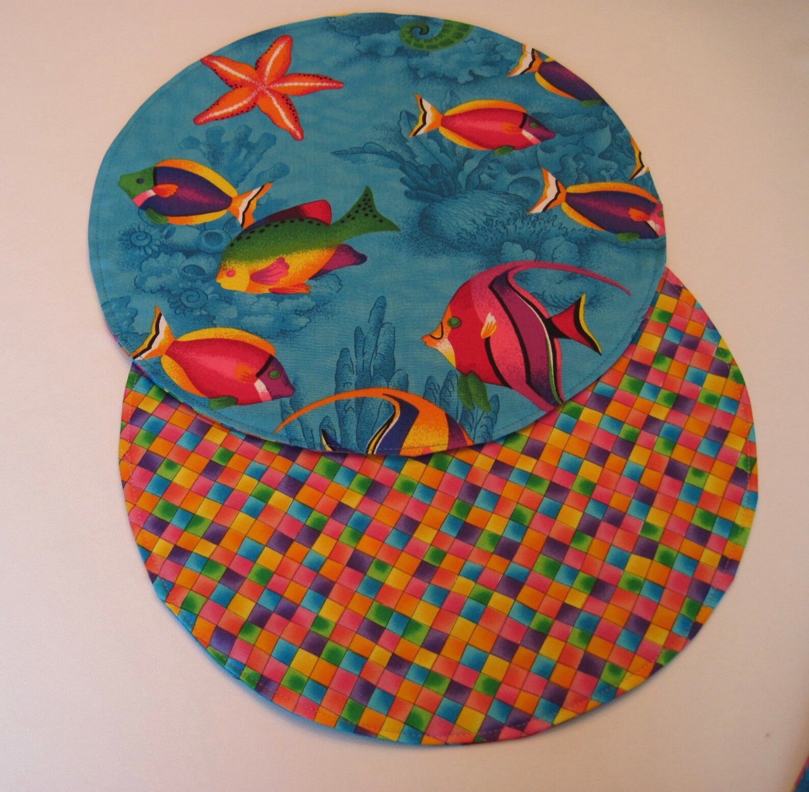 Tropical Fish Circular Placemats Set 2 4 or 6 Reversible Etsy