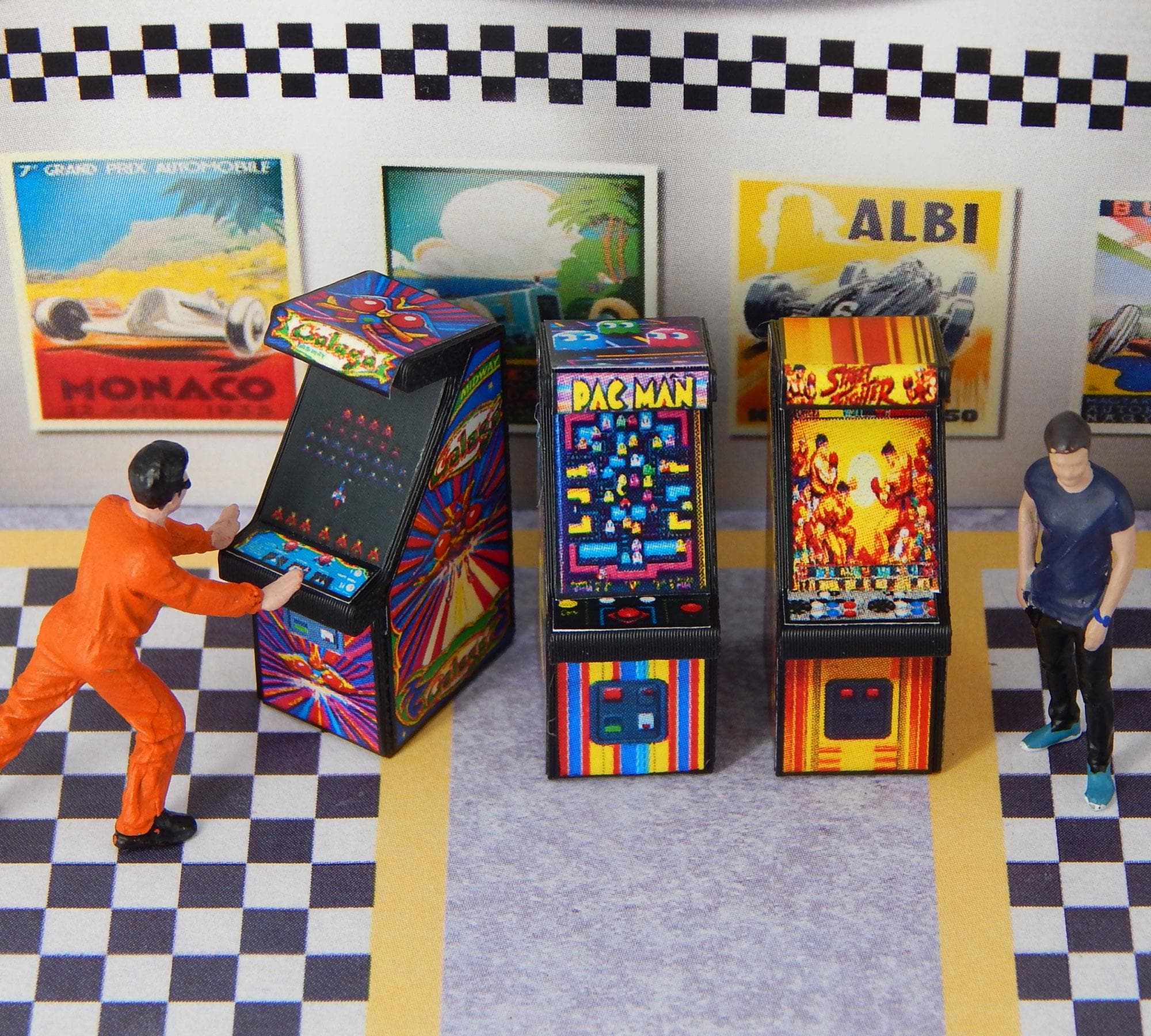 Cooler Master presenta una mini macchina arcade programmabile che si Cooler Master presenta una mini macchina arcade programmabile che si