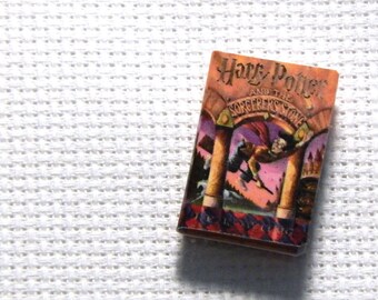 Needle Minder Miniature Book Magic Wizard Boy 1 Inch