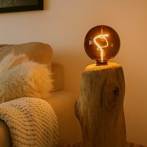 Pied de lampe en bois flotté rustique : lampe de table en bois naturel faite main