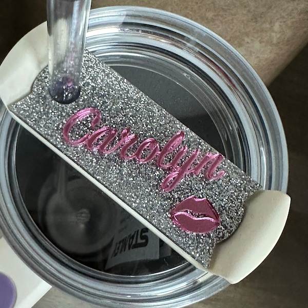 Valentine's Day Glitter Tumbler Topper: Personalized Name Plate with Kiss