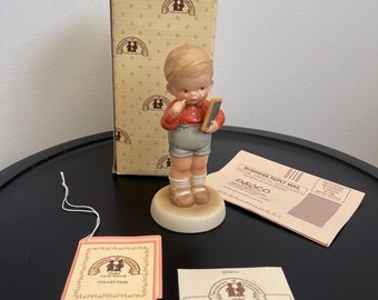 Vintage Memories of Yesterday Figurine: "How Do You Spell S-O-R-R-Y?" with Tags