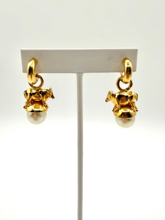 Year of the Ox Pearl Screwback Hoop Clip Earrings View 2