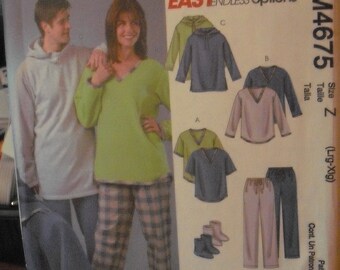 Pattern Lg-Xlg Unisex Pajamas, Socks and Throw