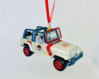 NEUER modifizierter JURASSIC PARK Jeep Wrangler Park Fahrzeug Weihnachtsbaum Ornament Geschenk Spiegel Aufhänger Präsent Film Dinosaurier Dino