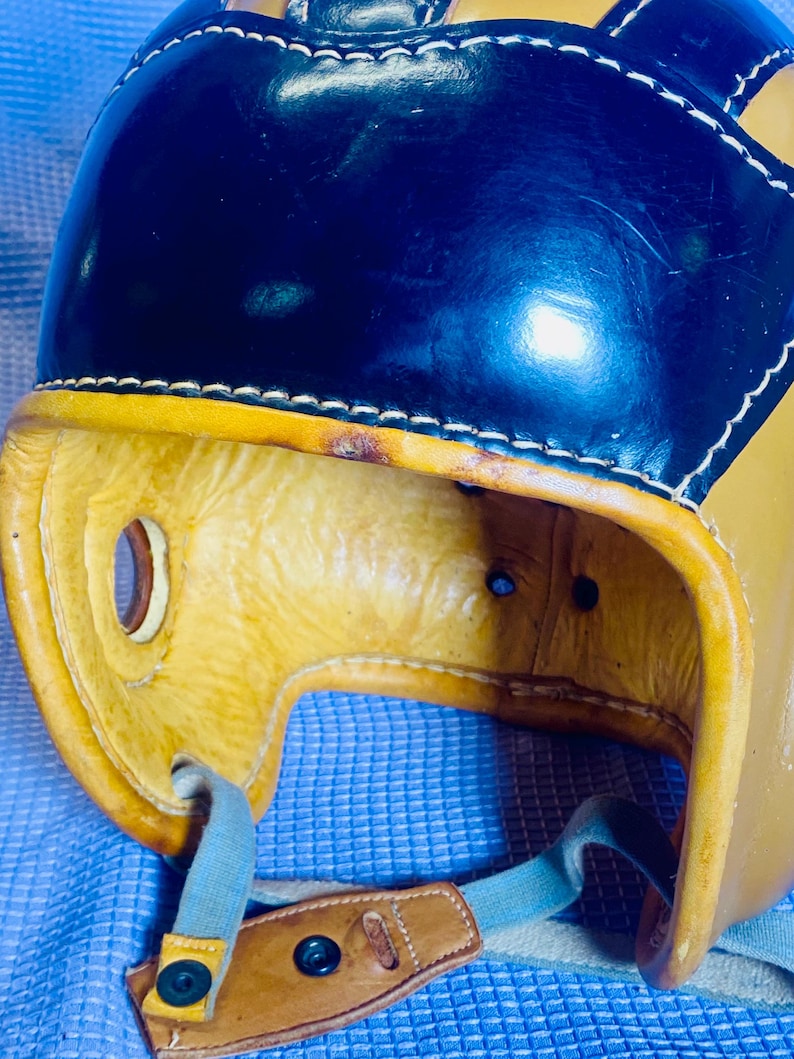 EXTREMELY Rare 1920s-1930s NOTRE DAME House of Harter Antique Football ...