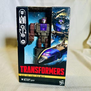 NUEVA MINT Transformers Age of Primes Deluxe Blast Off Figura Transbordador Espacial Nave Juguete RARO Robot Decepticon Combaticon Hasbro
