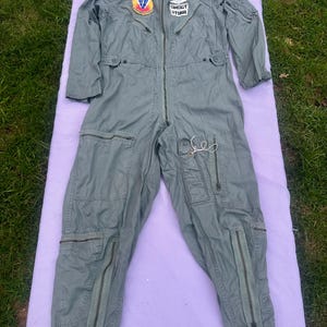 USAF 1968 Guerra de Vietnam 62º Escuadrón de Bombardeo Piloto K-2B Traje de vuelo Mono Parches Helicóptero Avión Jet Nombrado SMSGT STUKA