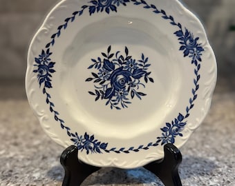 Dresden Blue English Ironstone plate, J&G Meakin, 7"