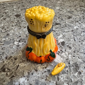 Porcelain Hinged Trinket Box Haystack Pumpkins Corn Halloween Fall Autumn Decor Harvest Figurine Box Small Trinket Surprise Inside
