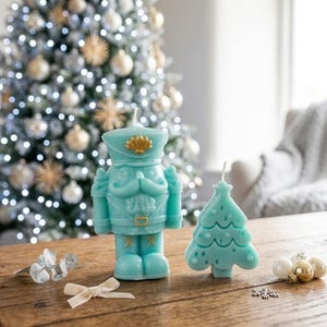 Handgefertigtes Nussknacker- und Weihnachtsbaum-Kerzen-Geschenkset, Set mit Kerzen in Tiffany-Farben, einzigartige Weihnachtsdekoration, festliche Winter-Geschenkbox inklusive