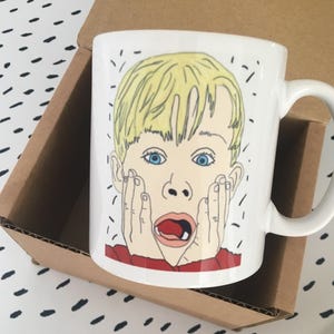 Mug Kevin Noël, Seul à la maison