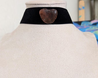 Obsidian Heart Velvet Choker