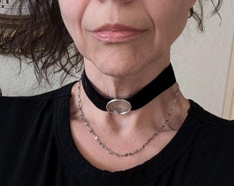 Spiraling Shadows Velvet Choker