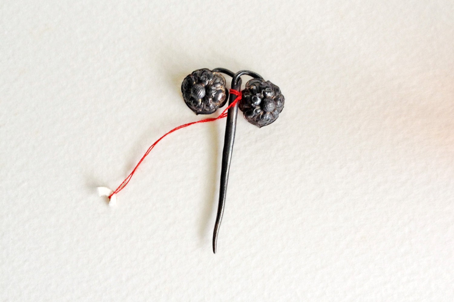 Broche Ancienne En Argent Massif Et Turquoise - Travail Filigrane, Style Chinois Vintage, Occasion