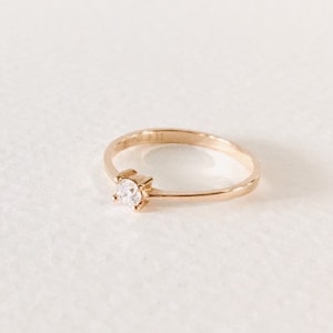 Vintage diamond solitaire 18kt rose gold ring