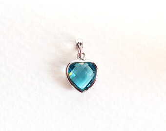 Vintage checkerboard-cut heart-shaped blue topaz and 18kt white gold pendant