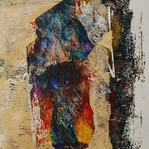 以下が含まれることがあります： ベージュの背景にカラフルな幾何学模様が描かれた抽象画。 形状は重ねられて重なり合い、奥行きと動きを感じさせます。 色は鮮やかで大胆で、青、赤、黄、緑の色合いが含まれています。