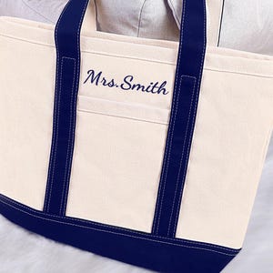 Custom Embroidered Tote Bag – Personalized Bridesmaid & Bachelorette Gift, Custom Name Tote Bag, Travel Bag, Best Friend Gift, Gift for Her