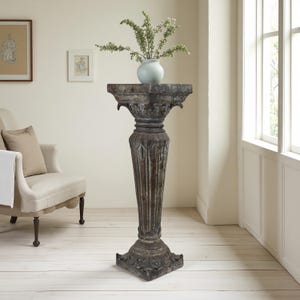 Antiker Blumenständer - 37 "Hoher klassischer Säulenfuß mit Blattmotiv, verwittertes Bronze-Finish
