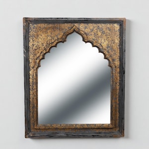 Elegant Moroccan-Inspired Wall Mirror with Gold Finish