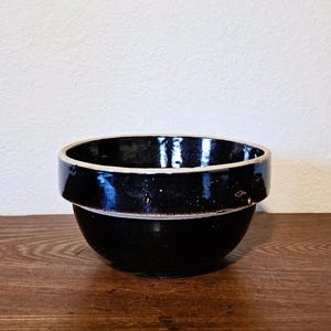 Vintage Dark Brown Glazed Wide Rimmed Crock Bowl / Stoneware Mixing Bowl / Primitive Pottery