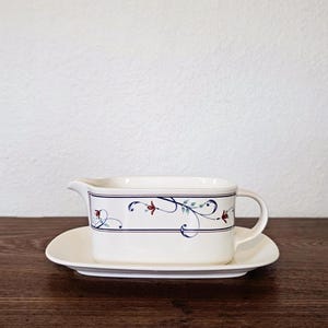Mikasa Intaglio Annette Gravy Boat with Underplate, Vintage Stoneware, CAC 20