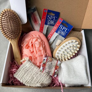 Happy New Year 2026 Spa Gift Box – Natural Self Care Kit with Brush, Soap, Socks & Massage – Relaxing Gift