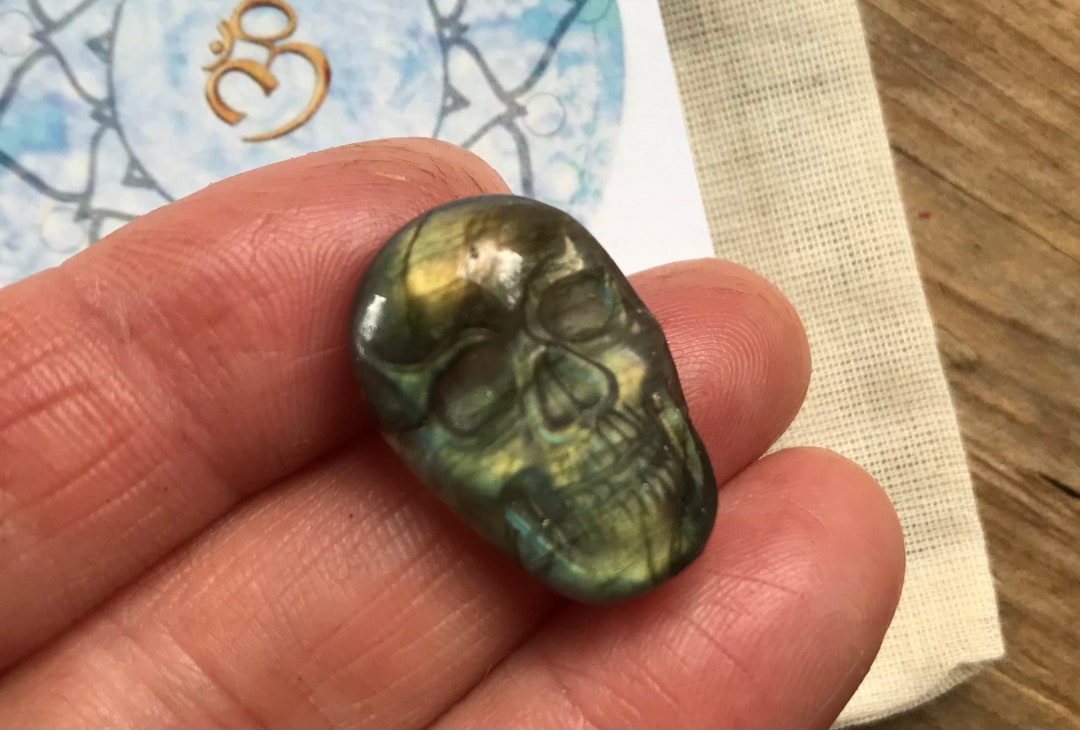 Pequeño raro LABRADORITA CRISTAL CRÁNEO verde palma piedra cristal ...