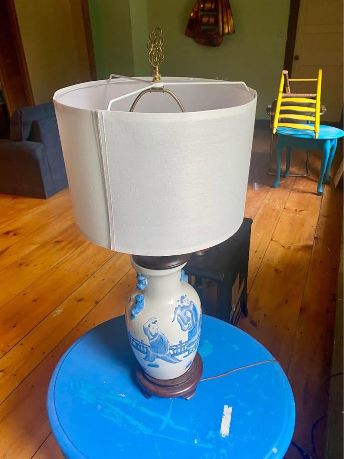 Vintage Blue & White Chinese Porcelain Jar Lamp Base - Village Scene Chinoiserie Table Lamp, photo 1 sur 2