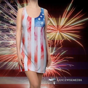 Vaterländisches Racerback Kleid: 4th of Jul Frauen AOP Kleid