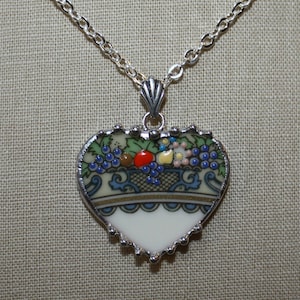 Broken China Jewelry Lenox Autumn Fruit Basket Broken China Jewelry Heart Pendant Necklace 画像 1