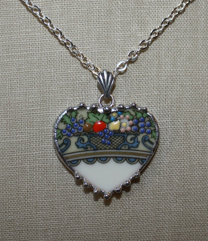 Broken China Jewelry Lenox Autumn Fruit Basket Broken China Jewelry Heart Pendant Necklace 画像 1