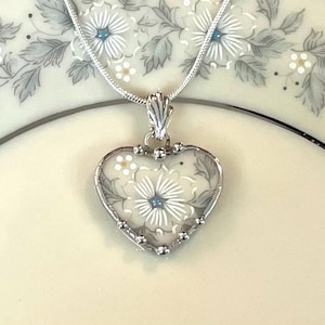 Lenox Windsong China hanger met zoet en klein hartje: gebroken porseleinen sieraden