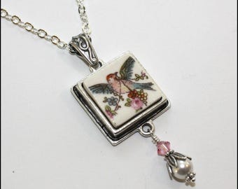 Handgefertigter Gebrochener Porzellanschmuck, Gebrochener Porzellanschmuck, Gebrochener Rosenquarz, Viereckanhänger-Halskette