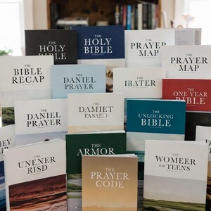 Christian eBooks Collection: Bible Studies, Devotionals, Prayer Guides Inspirational Books for Spiritual Growth and Faith Building Jesu