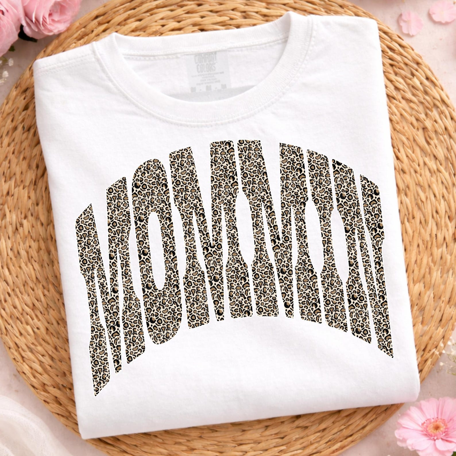 Mommin PNG, Leopard Varsity Mom Design, Trendy Mama Shirt Graphic ...