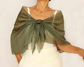Châle en mousseline vert olive : Étole transparente pour la mère de la mariée