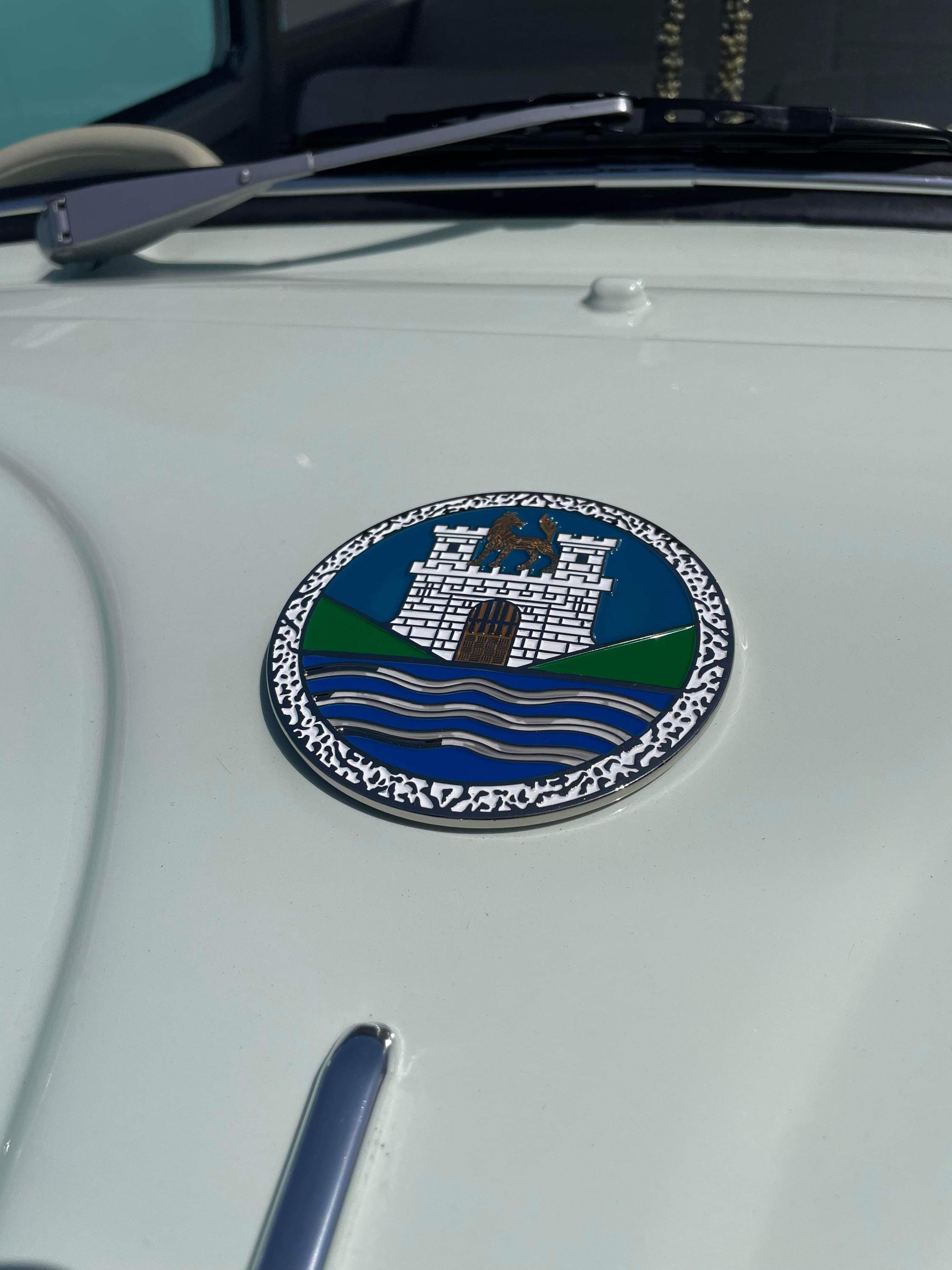 VW ヴォルフスブルク ビートル フロントフードエンブレム 1961-1974 