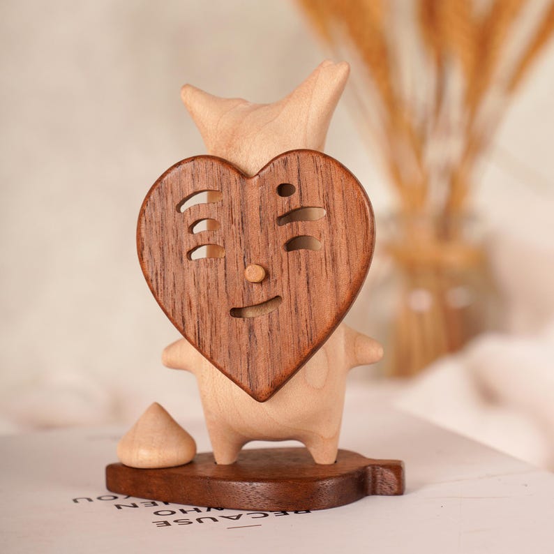 Wooden Korok Set of 3 with Magnetic Masks - Yahaha Forest Spirit Figure, Zelda Tears of the Kingdom Fan Gift, Breath of the Wild Desk Decor Korok 8