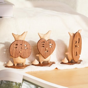 Wooden Korok Set of 3 with Magnetic Masks - Yahaha Forest Spirit Figure, Zelda Tears of the Kingdom Fan Gift, Breath of the Wild Desk Decor B Set of 3