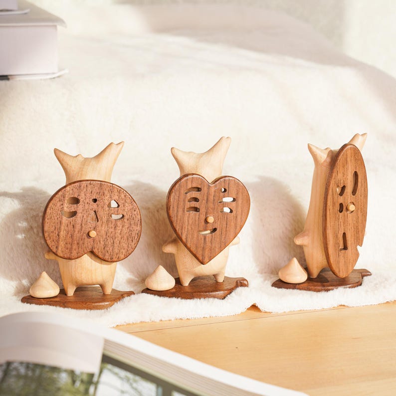 Wooden Korok Set of 3 with Magnetic Masks - Yahaha Forest Spirit Figure, Zelda Tears of the Kingdom Fan Gift, Breath of the Wild Desk Decor B Set of 3