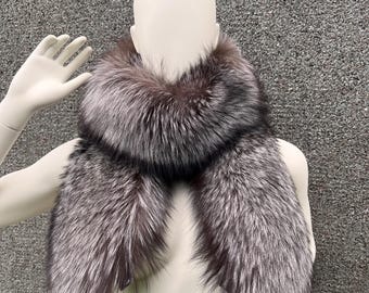Kołnierz z futra lisa srebrnego: Saga Furs, szalik 40", opaski na nadgarstki, opaska na głowę
