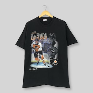 Vintage 90er Jahre Philadelphia Flyers NHL T-Shirt Mittelgroß Pro Player Philadelphia Flyers John LeClair Shirt Flyers Amerikanisch Eishockey Tshirt M