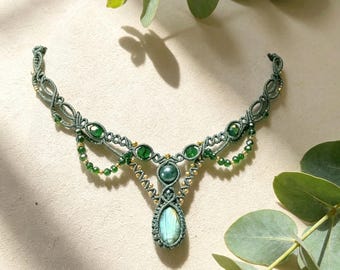 Handmade Labradorite Choker Necklace: Artisan Macrame Gemstone