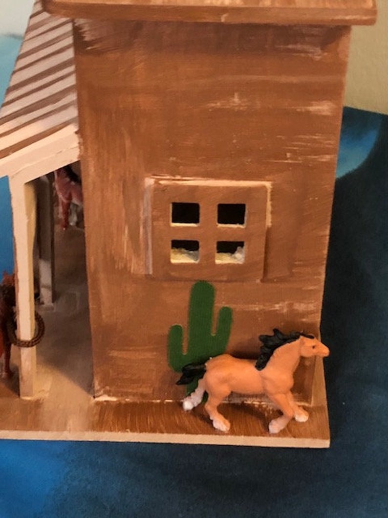 Horse lovers Wild West Three Horse Saloon wooden miniature