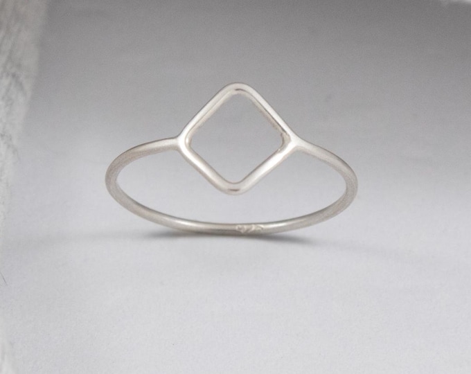 delicate silver rhombus ring, minimalist silver ring, bohemian ring, silver ring, modern ring, fashion ring.