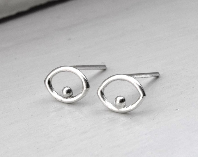 Oval Earrings with a Central Ball in 925 Silver – Minimalist Eye Design