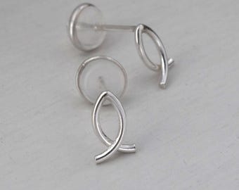 925 Silver Abstract Earrings – Curved and Minimalist Design